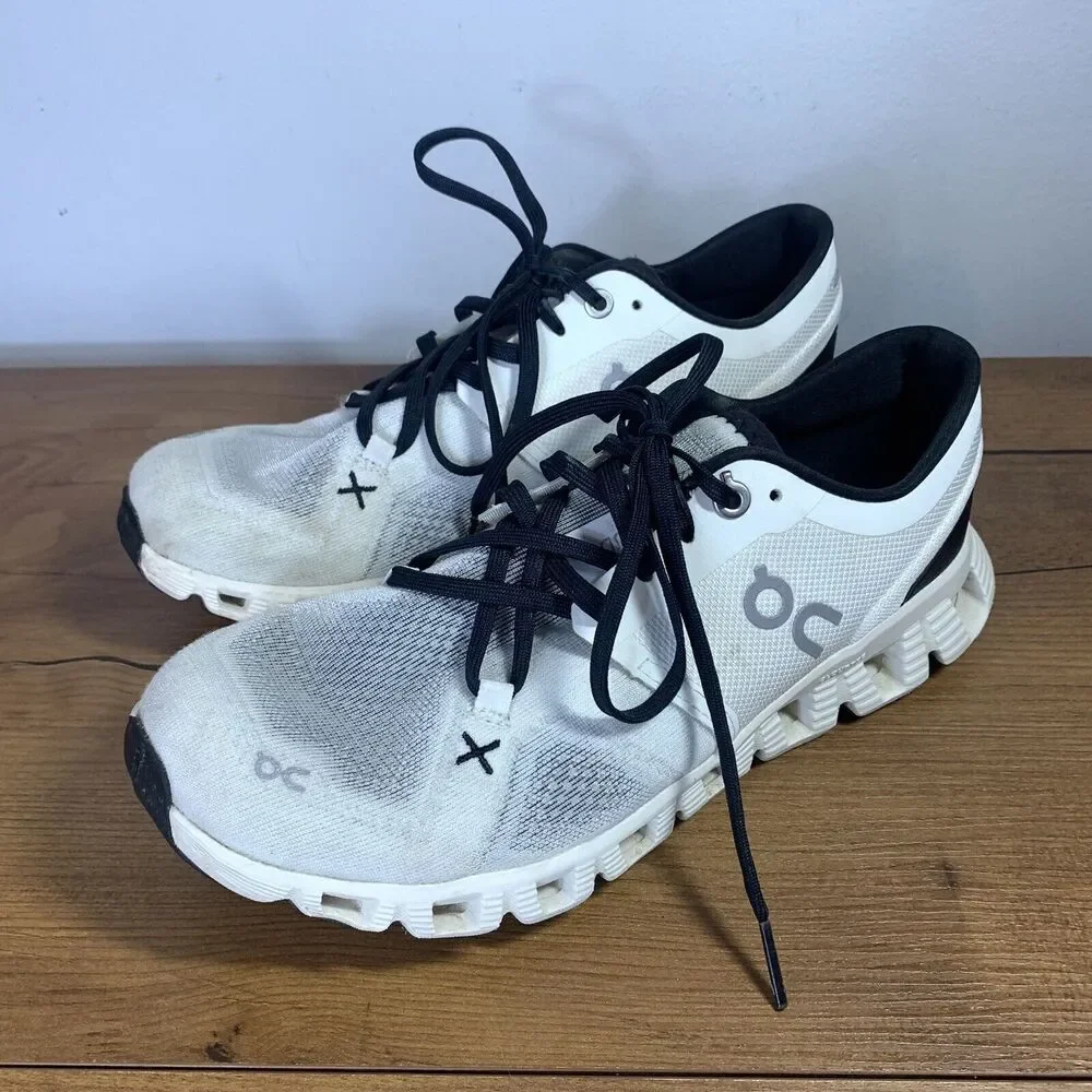 On Cloud X 3 White/Black 6.5 Women Casual Lace-Up Running Shoe Trainer No Insole